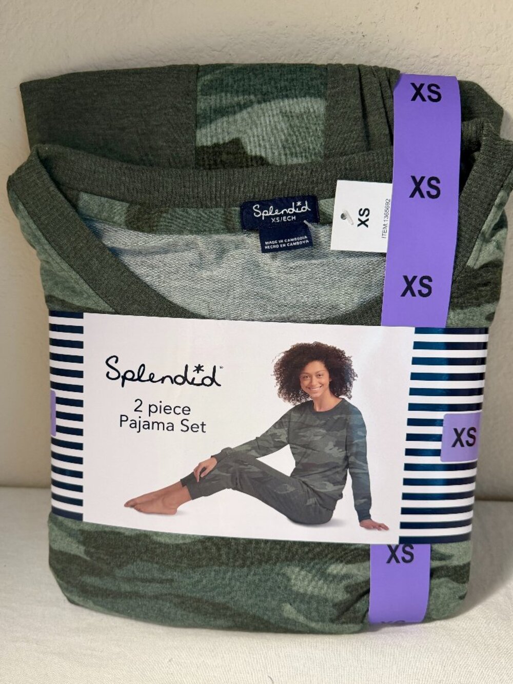 Splendid Women's Jogger And Crew Neck Pajama Set Size XS Camo Loungewear NEW